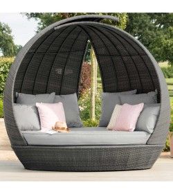 Lotus Daybed