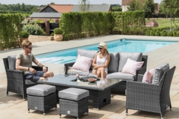 What is the benefit of buying cheap rattan garden furniture wholesale?